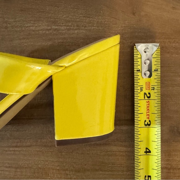 UNISA WOMEN'S CHRISSY SQUARE TOE HEELED SANDALS,YELLOW, US SIZE 6.5 MEDIUM, FUN! - Picture 12 of 13